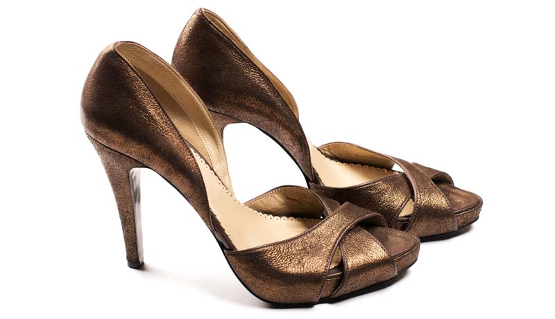 pantofi trendy maro pentru rochie